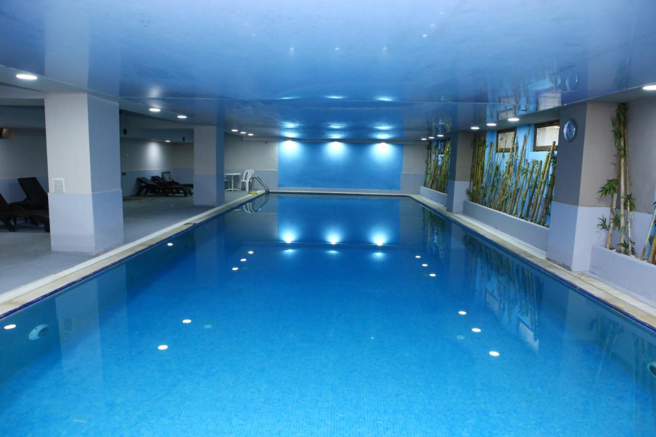 Deluxe Hotel Гянджа Екстер'єр фото