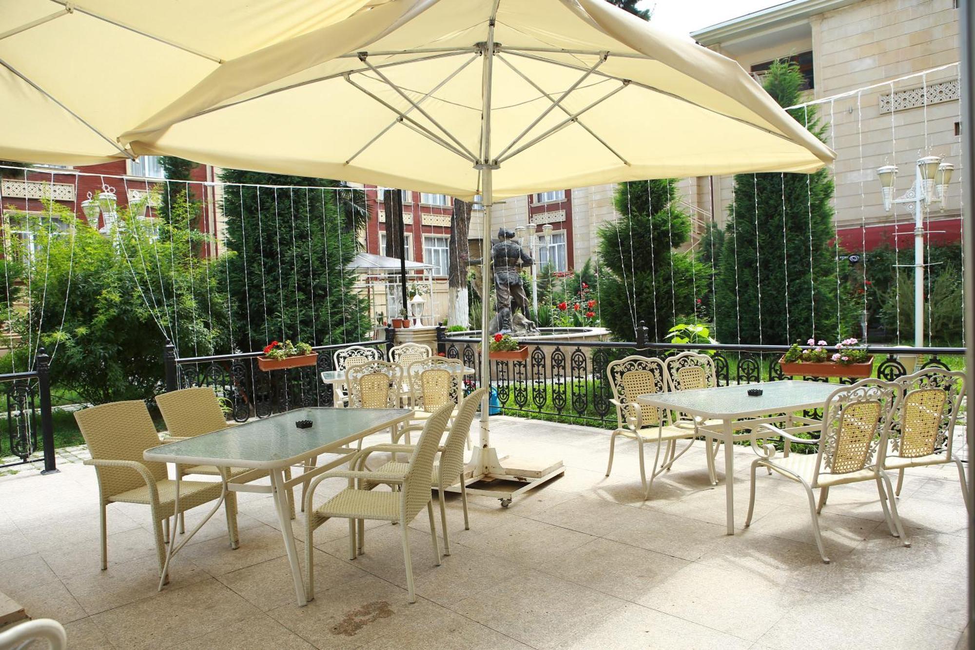 Deluxe Hotel Гянджа Екстер'єр фото