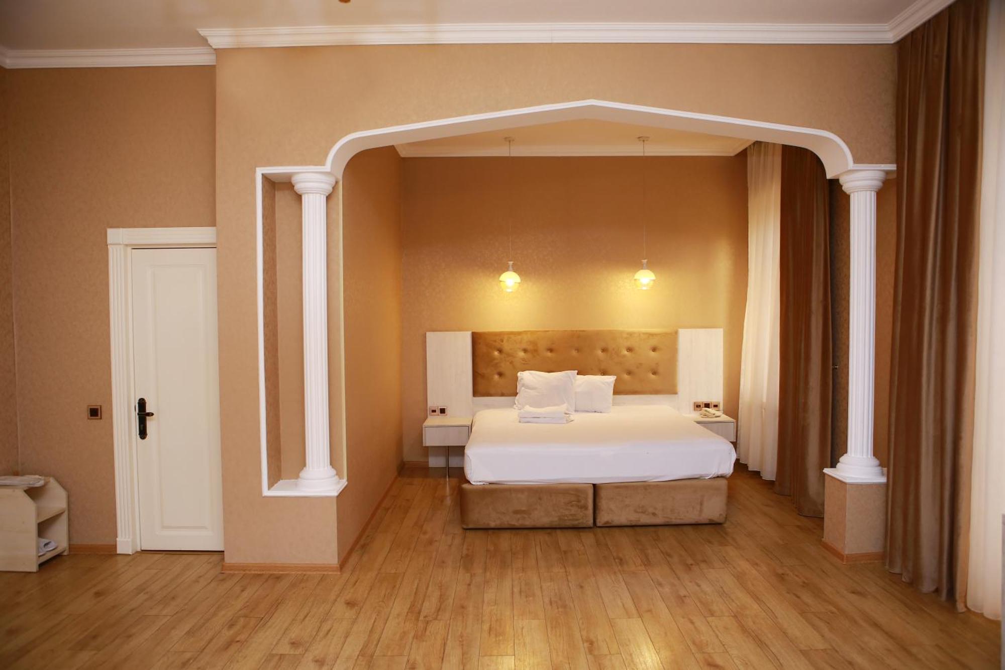 Deluxe Hotel Гянджа Екстер'єр фото