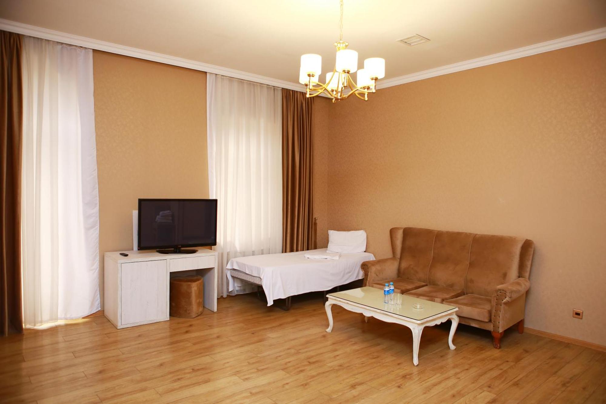 Deluxe Hotel Гянджа Екстер'єр фото